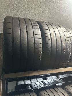 PAIR OF TIRE 305 30 21 MICHELIN 85% LIFE