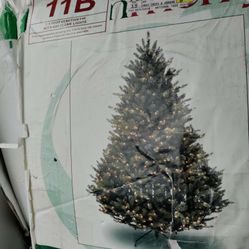 7.5 Ft Christmas Tree 