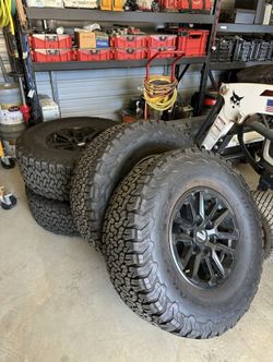 Ford F-150 Raptor Wheels And Tires 35” $1950 Firm