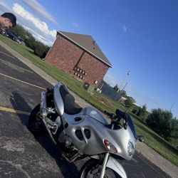 2002 Suzuki GSX 750