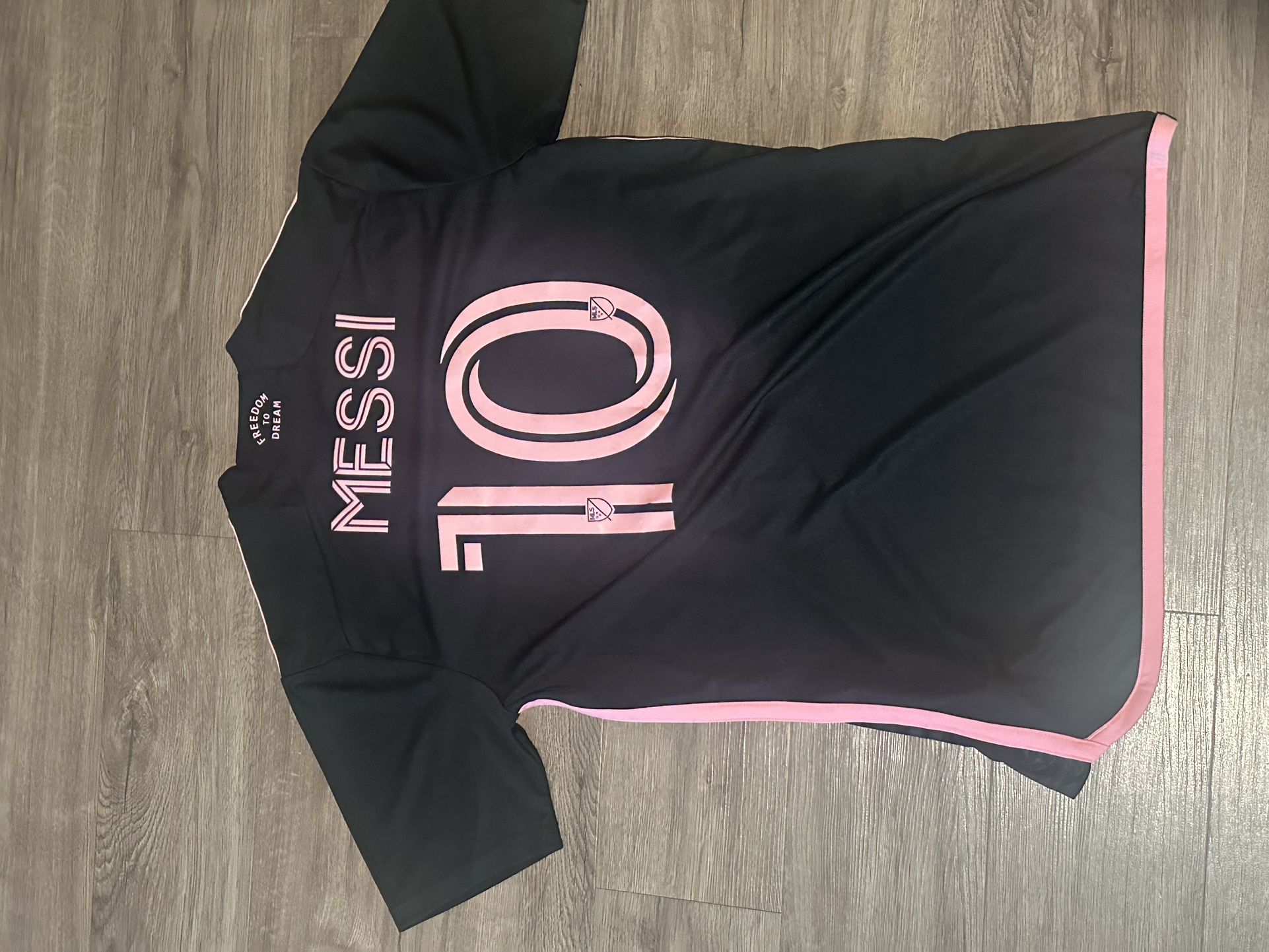 Lionel Messi Jersey Men’s Medium