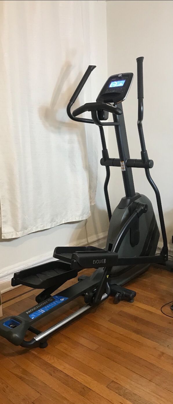 Horizon Evolve 3 Elliptical – Like New (2021, paid $1,467)