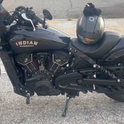 23' Indian Rogue Only 400 Miles 