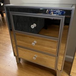 3 Drawer Mirrored End Table 
