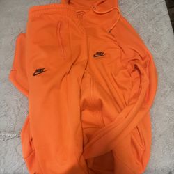 Nike Tech Fleece (orange)