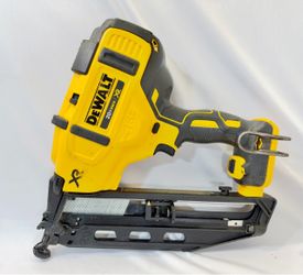 DEWALT DCN660B 20-Volt MAX XR Lithium-Ion Cordless 16-Gauge Angled Finish Nailer (Tool-Only)