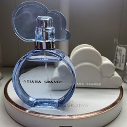 Ariana Grande Cloud Perfume 