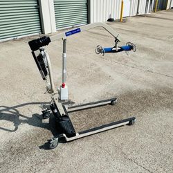 Invacare Reliant 450 Electric Patient Lift – w/ 4 Extra Batteries