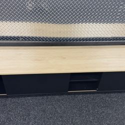 Modern 70” TV Stand / Media Console – Excellent Condition