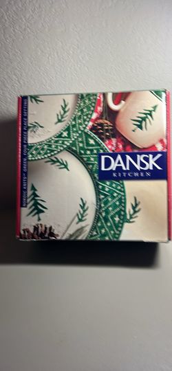 Retired Dansk Christmas Nordic Knits Green 4-Piece Place Setting