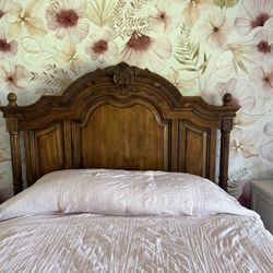 Laura Ashley Home Collection seven piece Bedroom furniture set