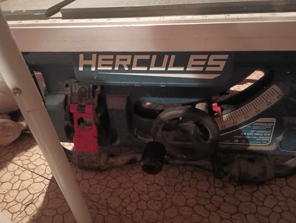 HERCULES Table Saw Works Great