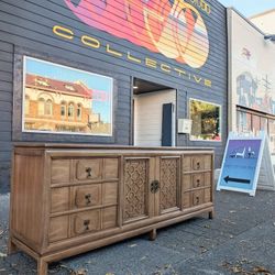 MCM Thomasville Tamerlane 9 Drawer Lowboy Dresser / Credenza