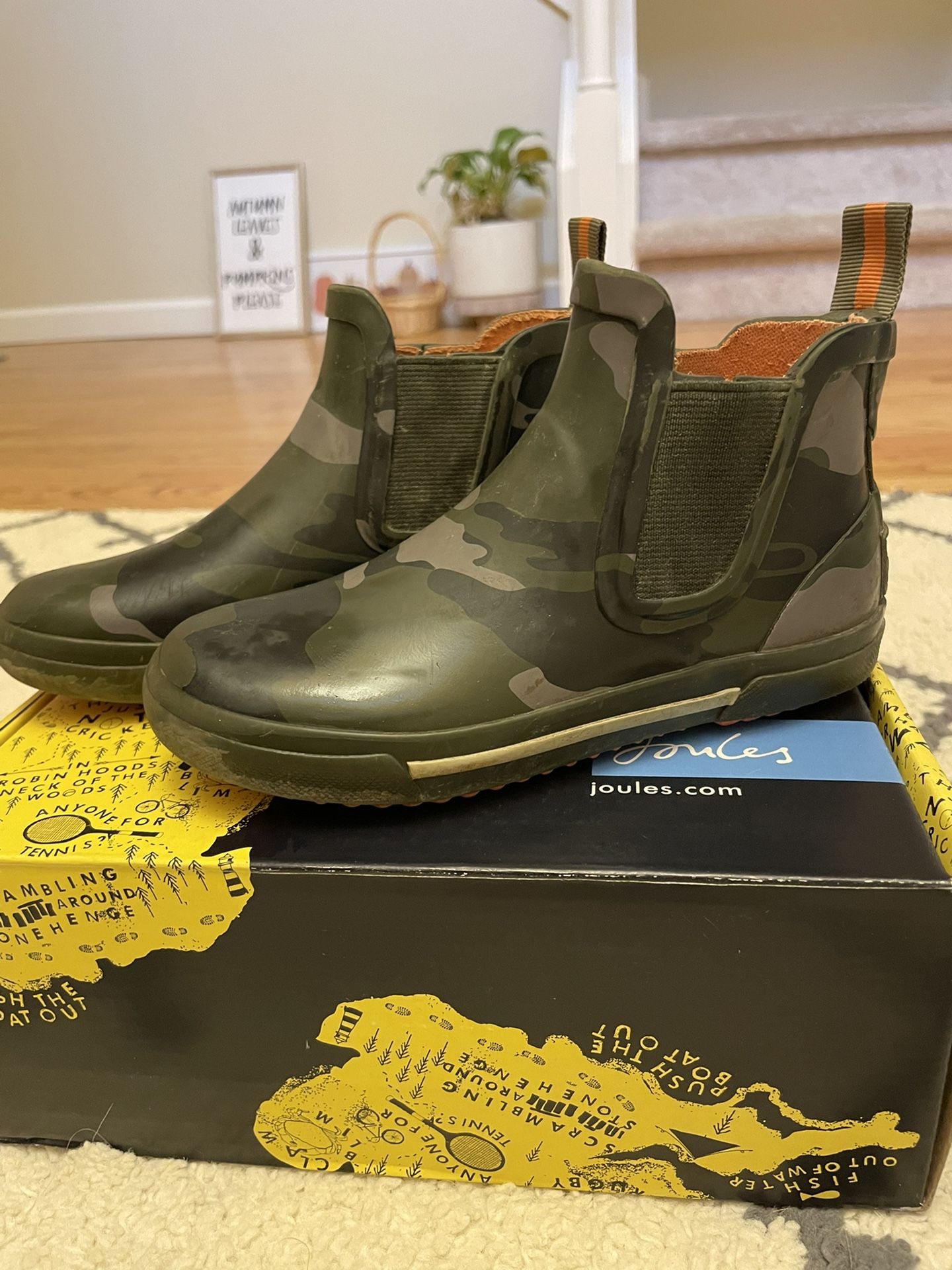 Joules Rain Boots Kids Size 11