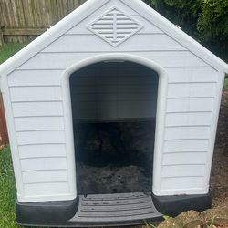 Medium Dog House