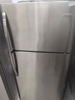 Refrigerator gray FRIGIDAIRE top bottom 30"