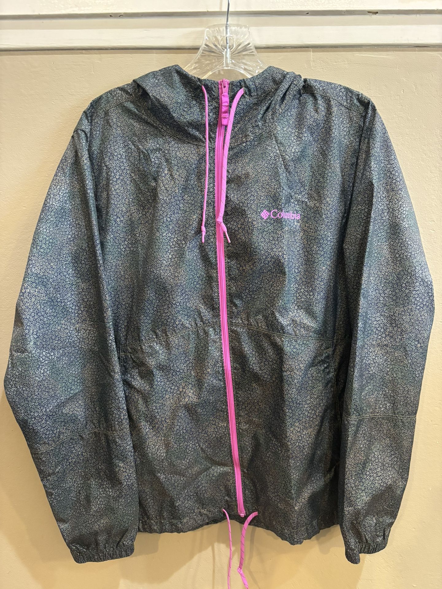 Columbia Lightweight Hooded Windbreaker, Women’s (M)