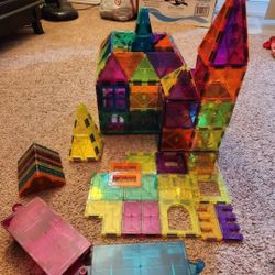 Magnetic Tiles 