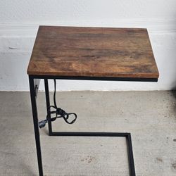 End Table With Built-in Charger