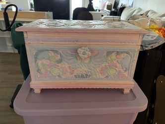 Small Storage Chest