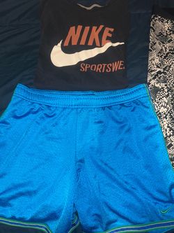 Women’s Nike Clothing Size L