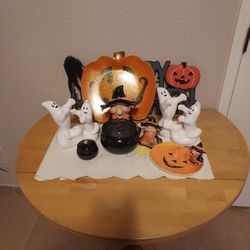 ASSORTED HALLOWEEN 🎃 BRAND NEW  DECORATIONS 