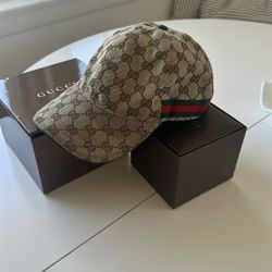 Gucci hat 