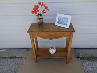 Nice Decorative Wooden Hallway Table Or Phone Table With 2- Shelves Very Clean Like New. 