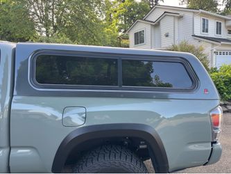 Leer 100XR canopy for 6’ Toyota Tacoma