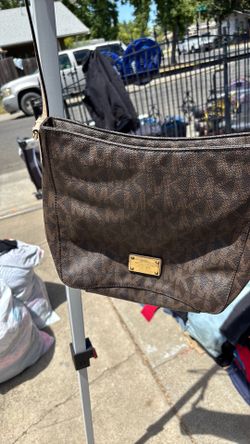Micheal kors crossbody
