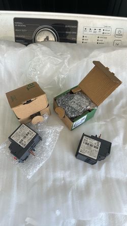 Schneider Electric TeSys LRD22 Thermal Overload Relay designed for motor protection with an adjustable current range of 16 to 24A