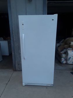 G.E self defrosting freezer