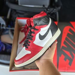 WMNS Air Jordan 1 Retro High OG 'Satin Red'