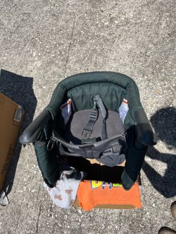 Table mounted baby seat