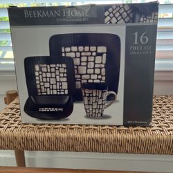 Dinnerware Set