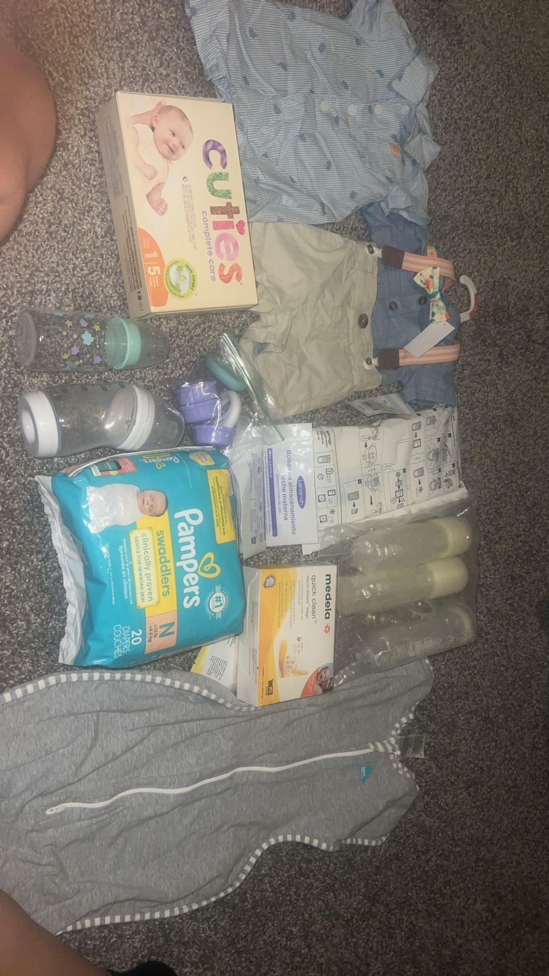 Baby NB , Bebé Recién Nacido Y Mamá