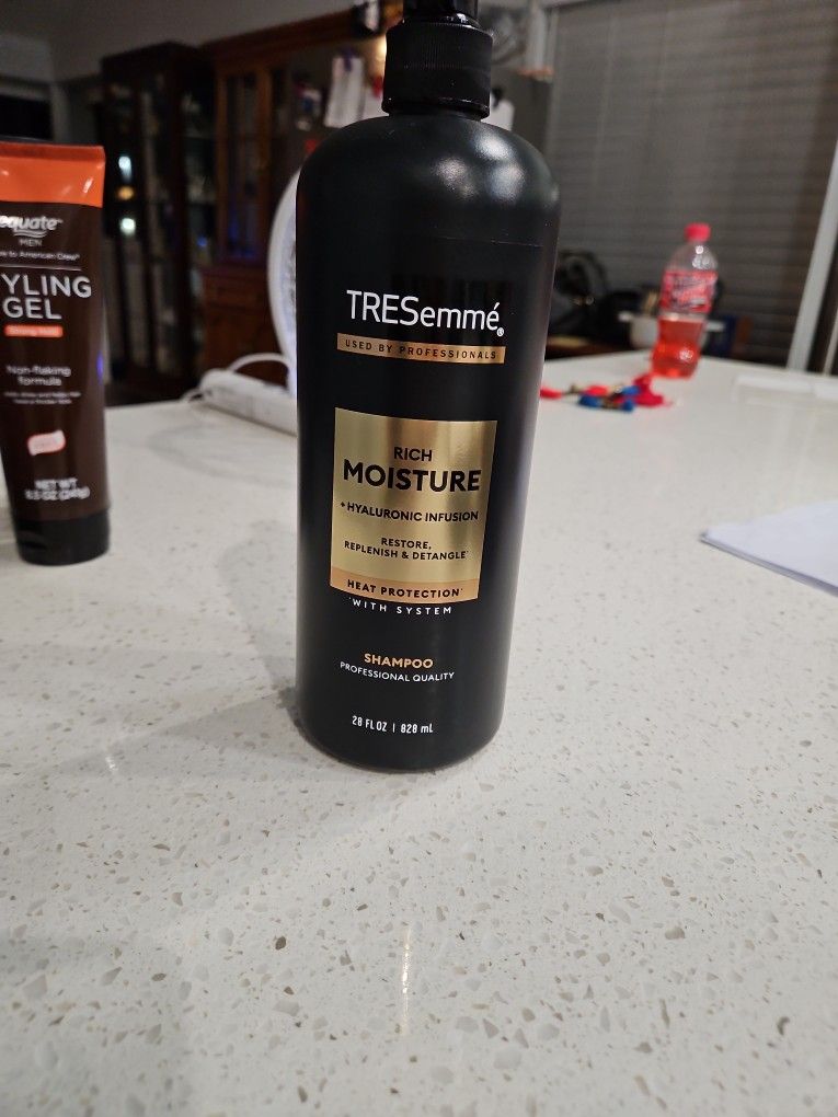 Men's shampoo Just $5.00