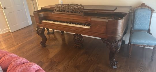 Antique Piano