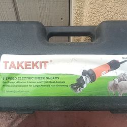 Dog/Sheep Shears. Electric. 6 Speeds Used Only Once..