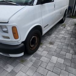 2002 Gmc savanna van 2500