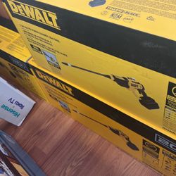 DEWALT 20V MAX 550 PSI 1.0 GPM Cold Water Cordless Electric Power Cleaner with 4 Nozzles (Tool Only)