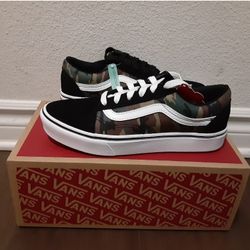 Vans Multiple Sizes Read Entire Description