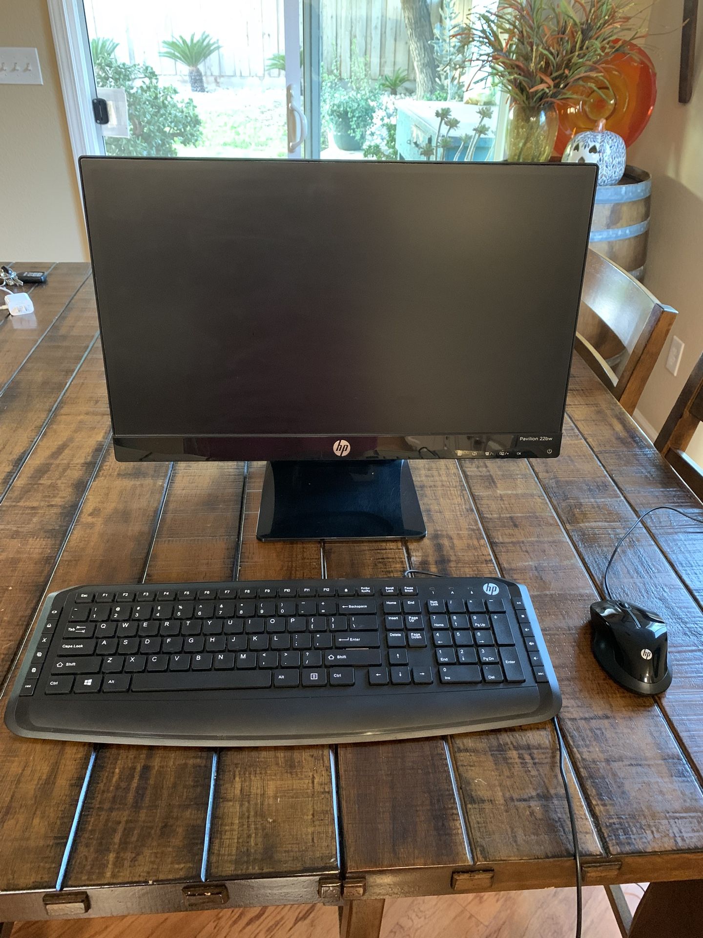 HP 23” Monitor, Keyboard, And Mouse 🖥️
