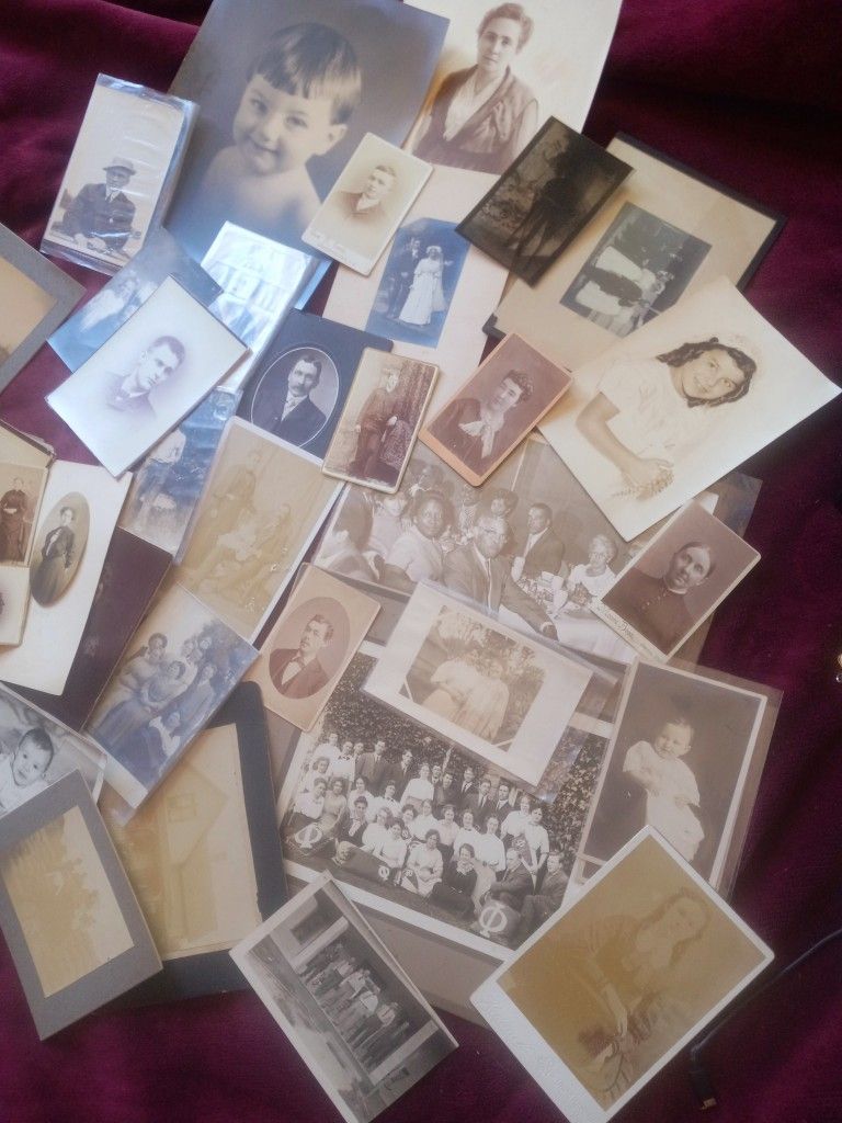 $25! Awesome 90+ Antique Photos Collection