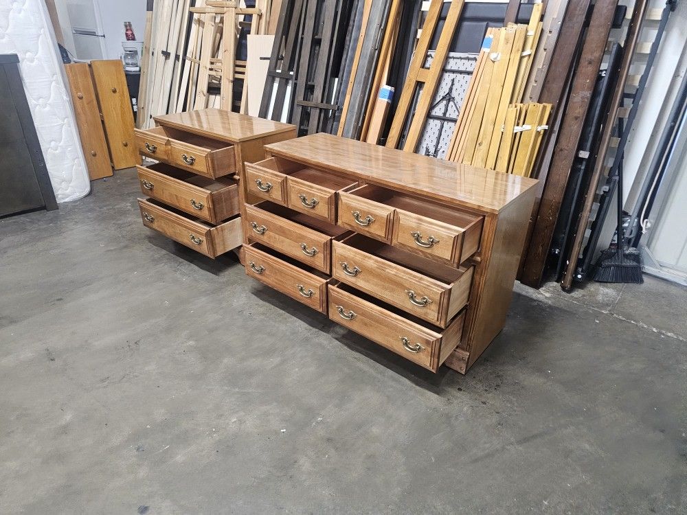 Dresser Set