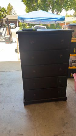 Dresser
