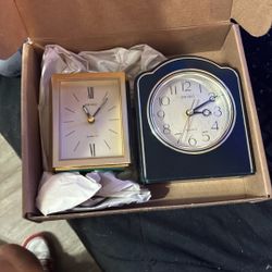 Seiko Quartz Analog Desk Clock Gold Black Rectangle Arch Roman Arabic Set of 2