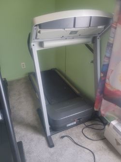 Gold's GYM treadmill