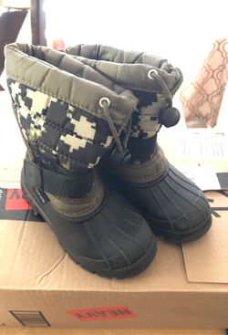 Nova adora snow boots size 10 toddler