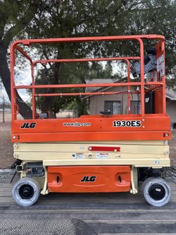 2019 JLG 1930ES Scissor Lift Great Condition 